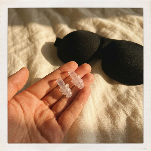 2. Ajustez l'élastique du masque